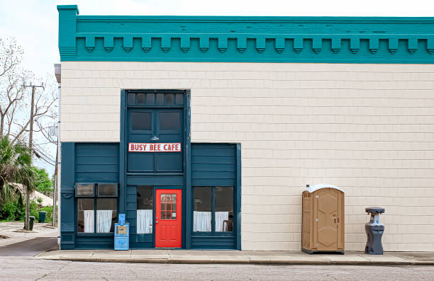 Best Portable toilet rental cost  in Circle Pines, MN